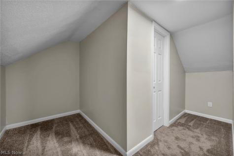 5234 Henry Street Maple Heights OH 44137