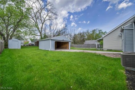 5234 Henry Street Maple Heights OH 44137