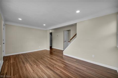 5234 Henry Street Maple Heights OH 44137