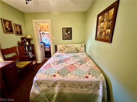 154 Taylor Road Barberton OH 44203