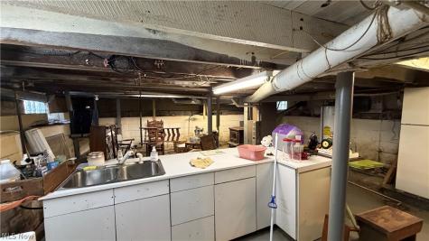 154 Taylor Road Barberton OH 44203