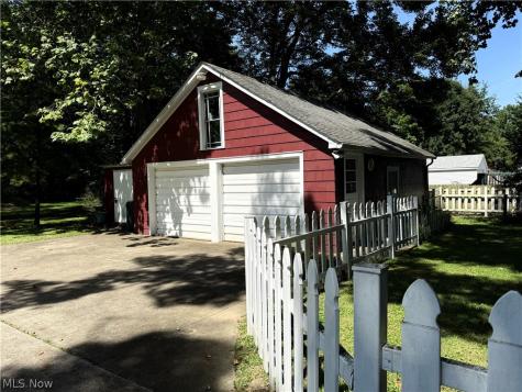 154 Taylor Road Barberton OH 44203