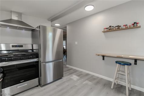 246 Courtland Boulevard Eastlake OH 44095