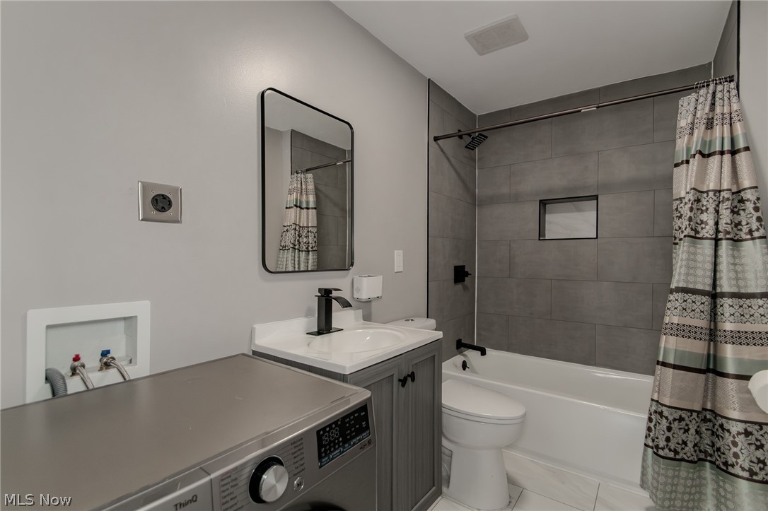 246 Courtland Boulevard Eastlake OH 44095