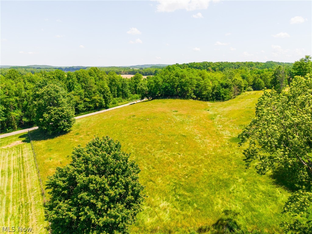 3640 NW Hope Road Magnolia OH 44643