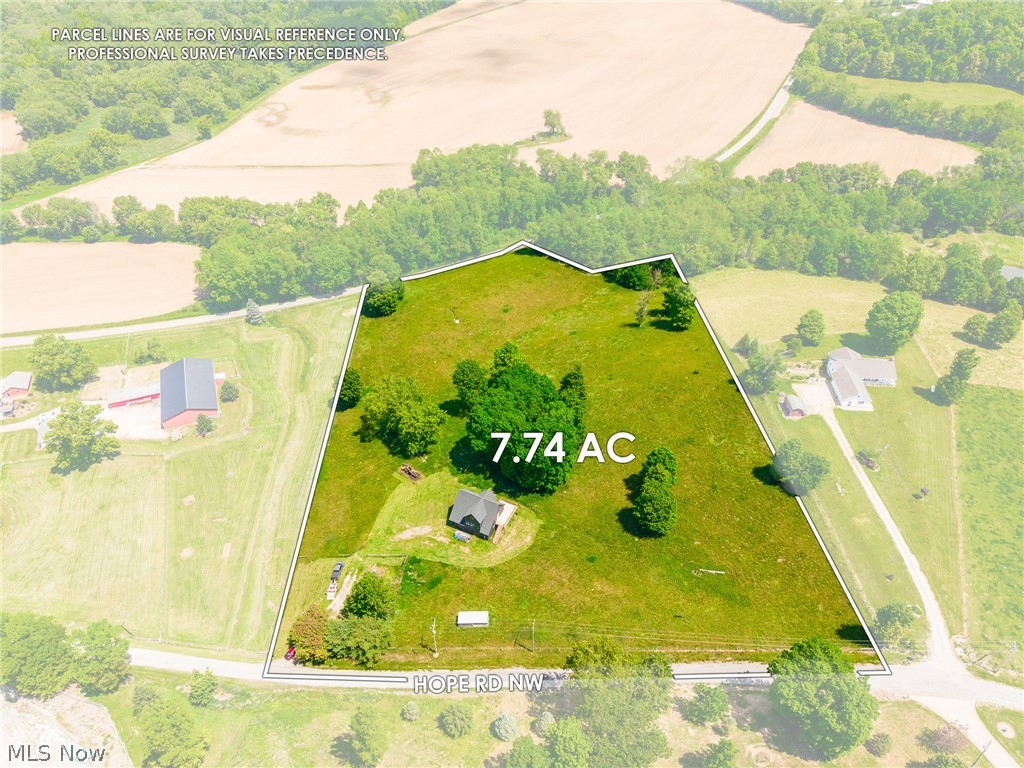 3640 NW Hope Road Magnolia OH 44643