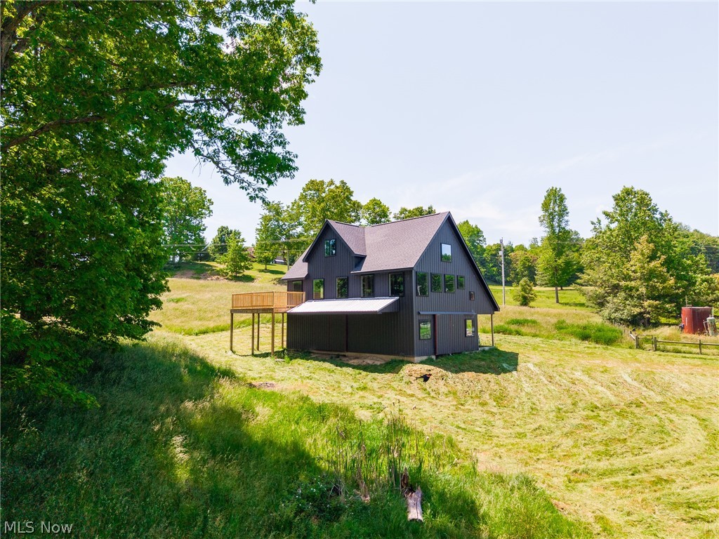 3640 NW Hope Road Magnolia OH 44643