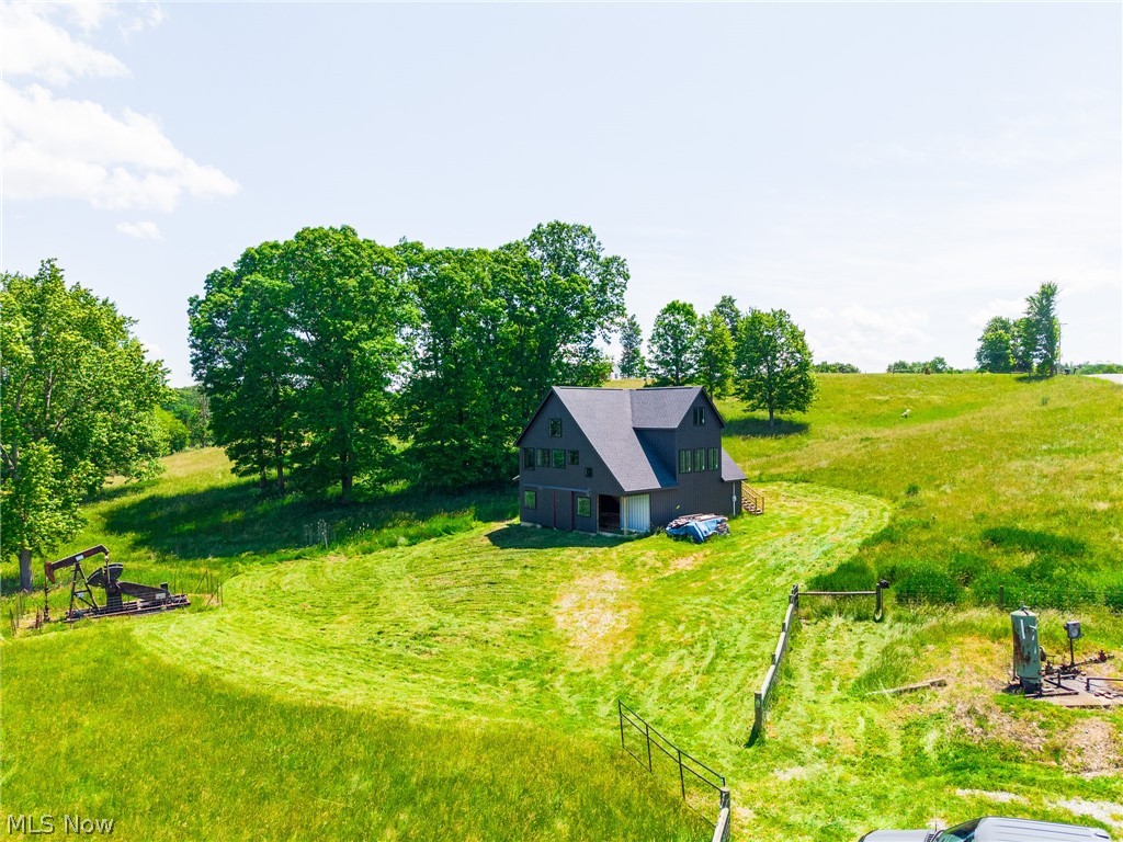 3640 NW Hope Road Magnolia OH 44643