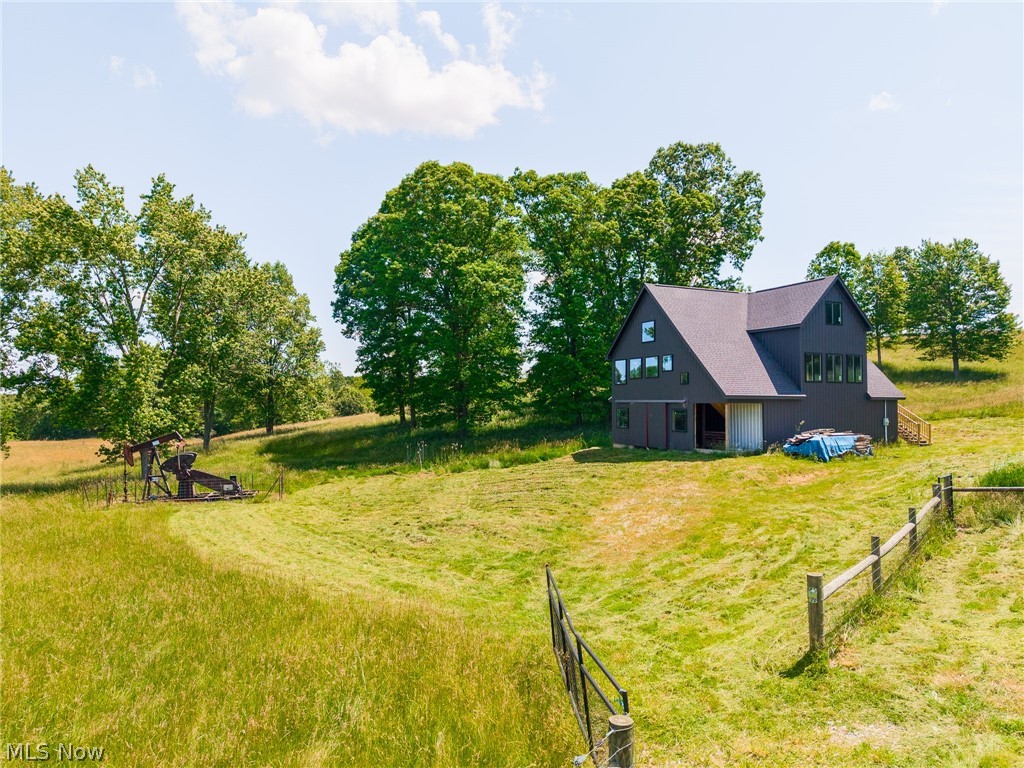 3640 NW Hope Road Magnolia OH 44643