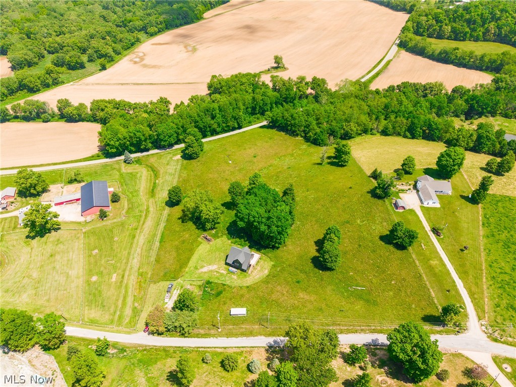 3640 NW Hope Road Magnolia OH 44643