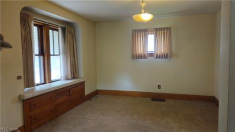 387 E York Street Akron OH 44310
