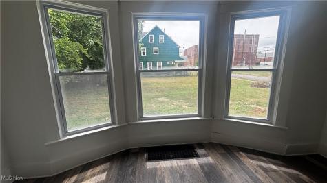 535 E 123rd Street Cleveland OH 44108