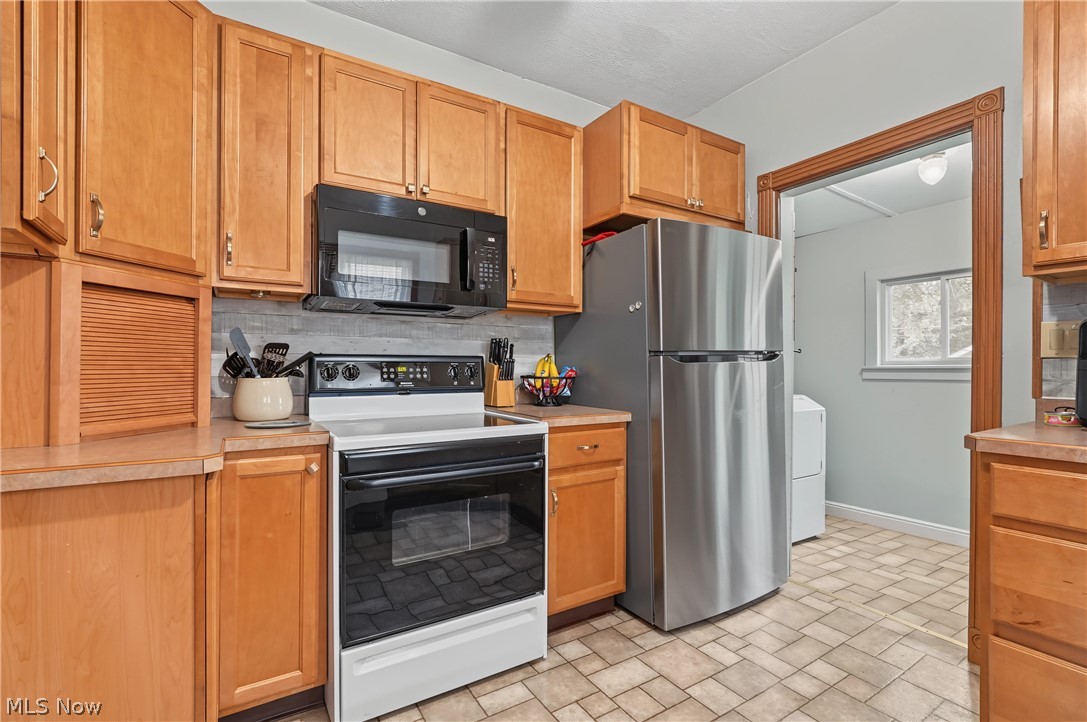 346 W Indiana Avenue Sebring OH 44672