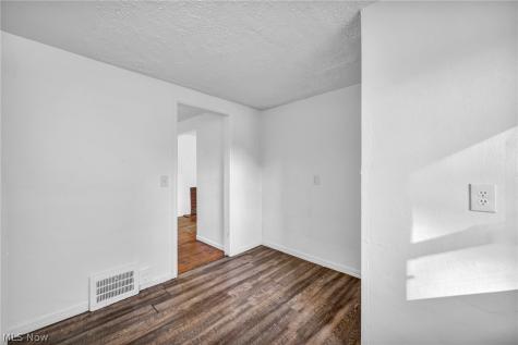 2140 Garfield Boulevard Lorain OH 44052