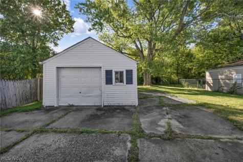 2140 Garfield Boulevard Lorain OH 44052