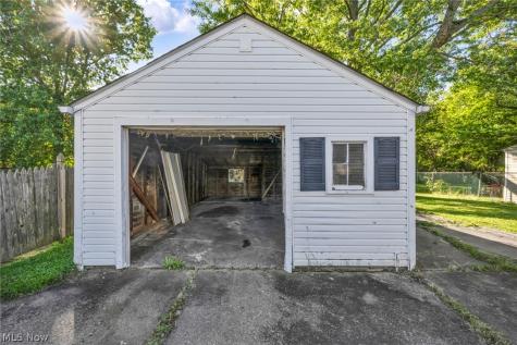 2140 Garfield Boulevard Lorain OH 44052