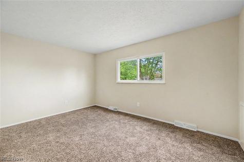 913 Sherwood Drive Macedonia OH 44056