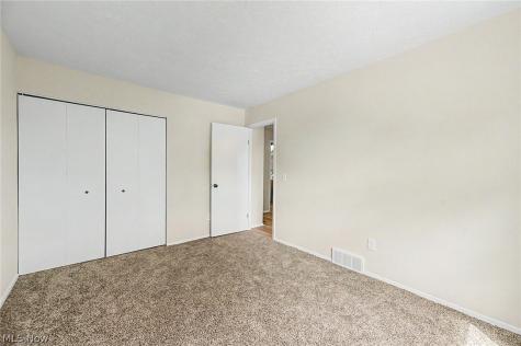 913 Sherwood Drive Macedonia OH 44056