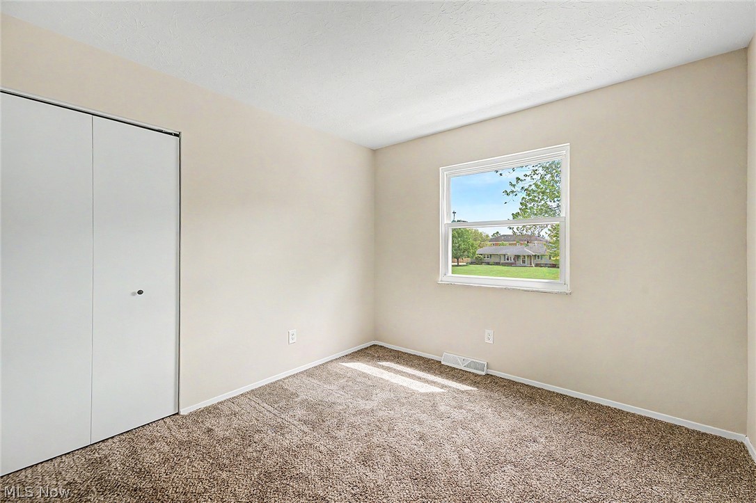 913 Sherwood Drive Macedonia OH 44056