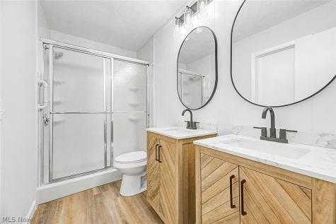 913 Sherwood Drive Macedonia OH 44056