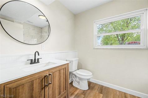 913 Sherwood Drive Macedonia OH 44056