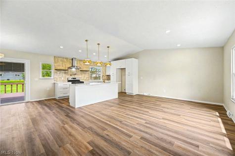 913 Sherwood Drive Macedonia OH 44056