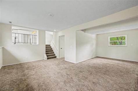 913 Sherwood Drive Macedonia OH 44056