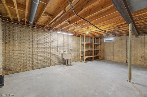 913 Sherwood Drive Macedonia OH 44056