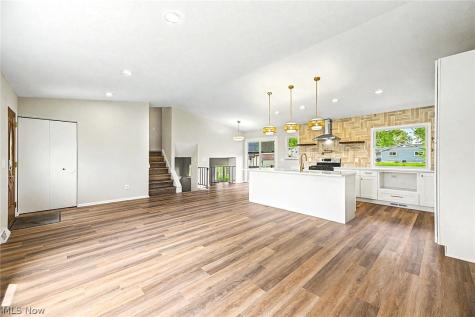 913 Sherwood Drive Macedonia OH 44056