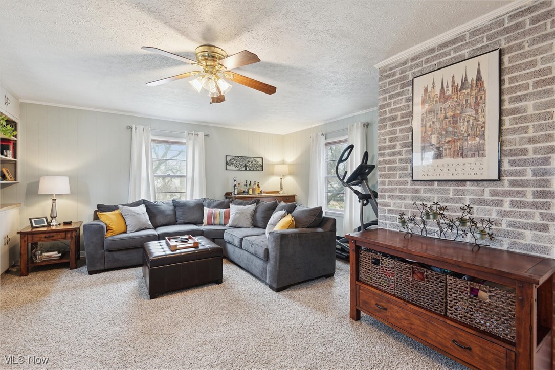 2661 Graham Avenue Akron OH 44312