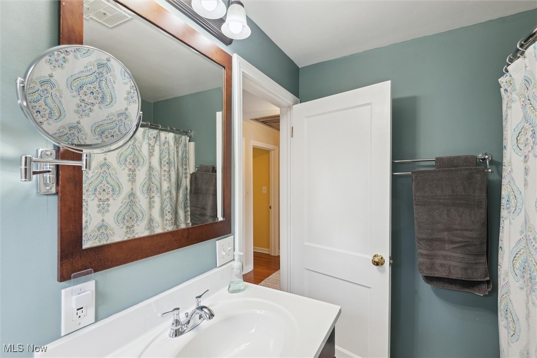 2661 Graham Avenue Akron OH 44312