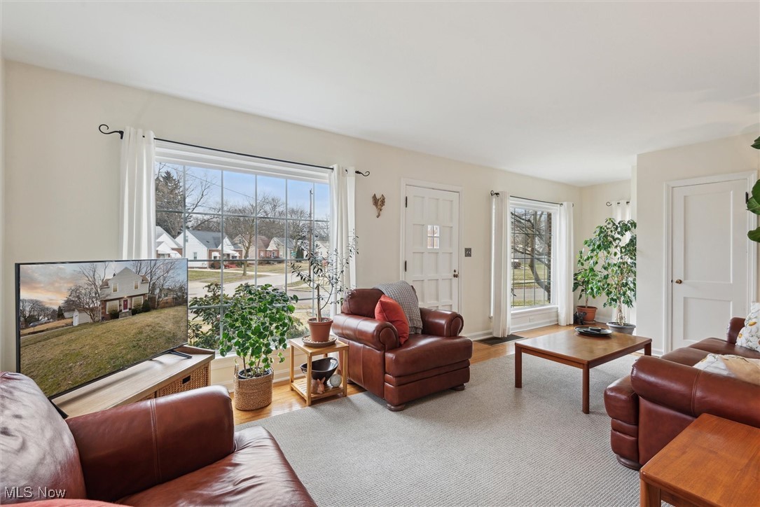 2661 Graham Avenue Akron OH 44312