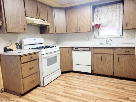 4388 Adrian South Euclid OH 44121