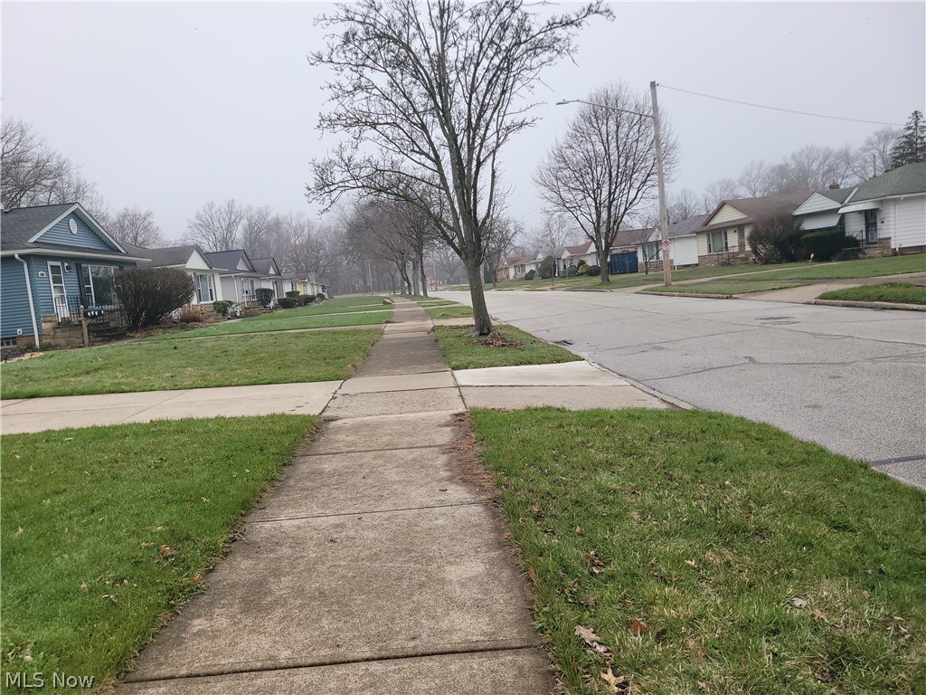 4388 Adrian South Euclid OH 44121