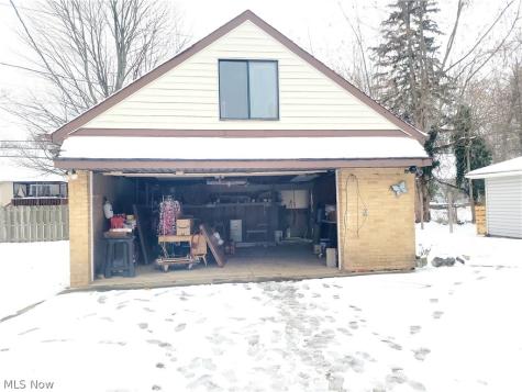 4388 Adrian South Euclid OH 44121