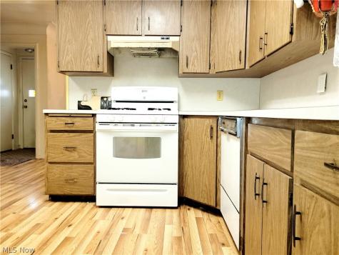 4388 Adrian South Euclid OH 44121