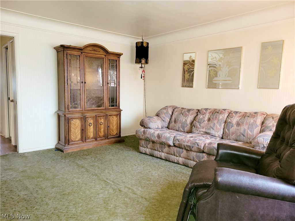 4388 Adrian South Euclid OH 44121