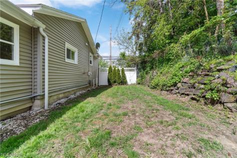 3771 S Turkeyfoot Road New Franklin OH 44319