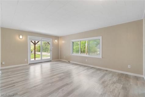 3771 S Turkeyfoot Road New Franklin OH 44319