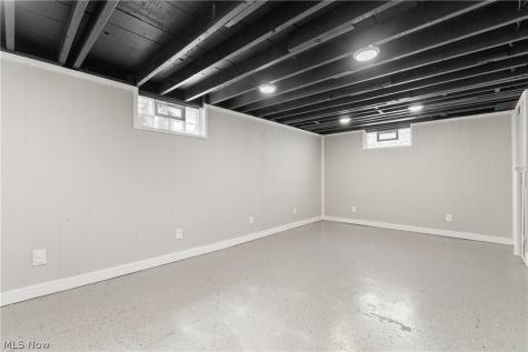 3771 S Turkeyfoot Road New Franklin OH 44319