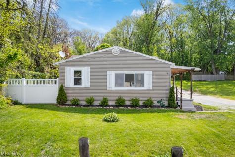 3771 S Turkeyfoot Road New Franklin OH 44319