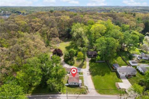 3771 S Turkeyfoot Road New Franklin OH 44319
