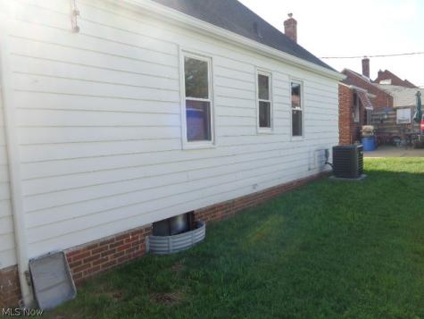 4306 Newberry Drive Brooklyn OH 44144