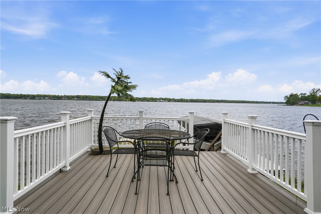 786 Harbor Avenue Lake Milton OH 44429