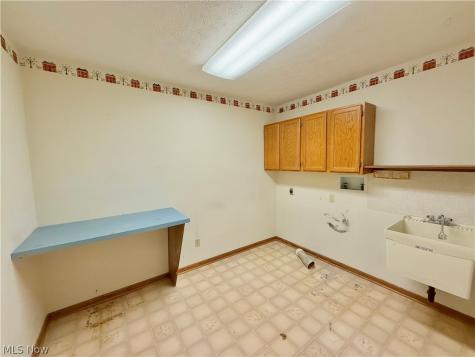 6899 Corrine Drive NW Canton OH 44718