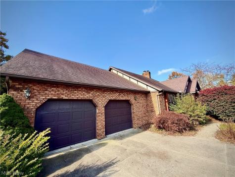 6899 Corrine Drive NW Canton OH 44718