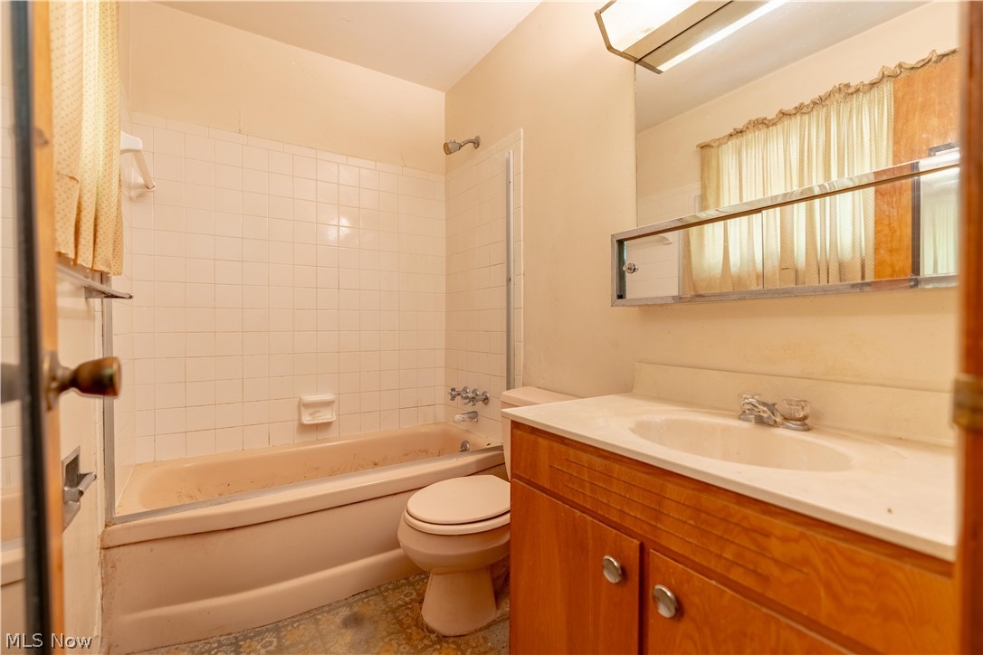 8944 Colton Street NW Massillon OH 44646