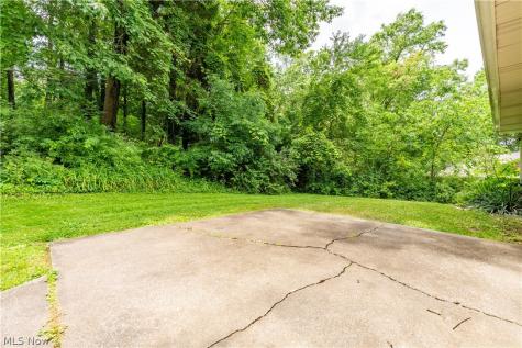 8944 Colton Street NW Massillon OH 44646