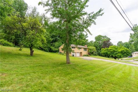 8944 Colton Street NW Massillon OH 44646