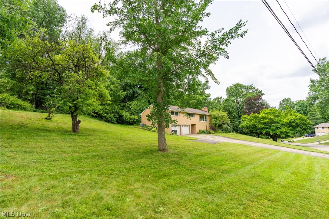 8944 Colton Street NW Massillon OH 44646
